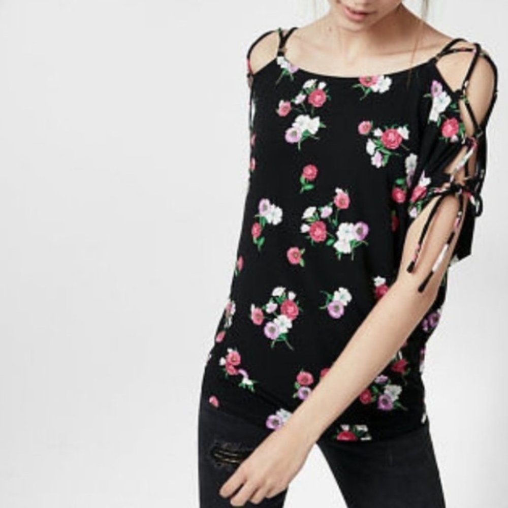 Express‎ Floral Shoulder Dolman Sleeve Blouse